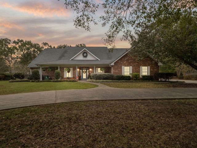 260 Country Lane, Deridder, LA 70634
