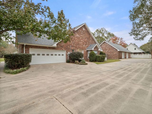 260 Country Lane, Deridder, LA 70634