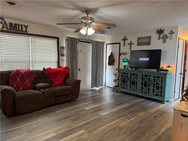 406 NE 6th, Atkins, AR 72823