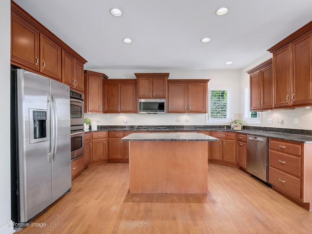 25704 Pastoral Drive, Plainfield, IL 60585