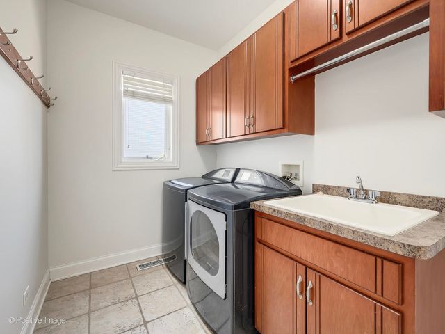 25704 Pastoral Drive, Plainfield, IL 60585