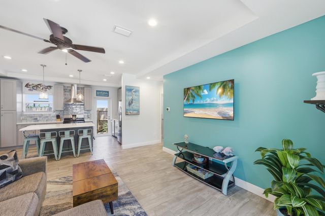 937 SW 17TH Street, Fort Lauderdale, FL 33315