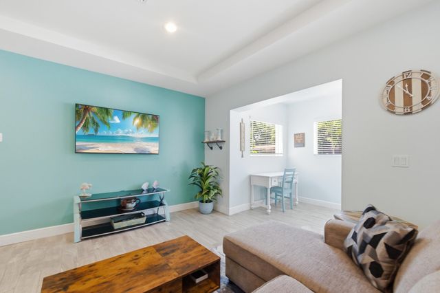 937 SW 17TH Street, Fort Lauderdale, FL 33315