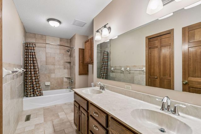 1812 7th Street SW, Rochester, MN 55902