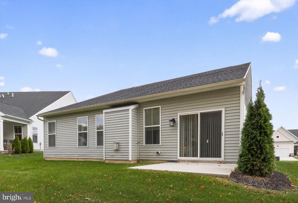 663 MAYFIELD FALLS DR, Newark, DE 19702