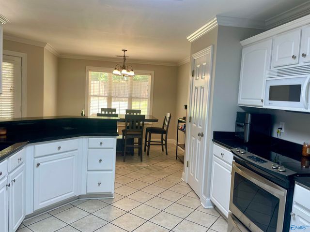 176 Forest Home Drive, Trinity, AL 35673