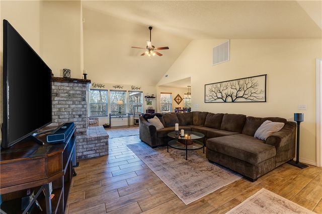 12627 Lodge Drive, Garfield, AR 72732