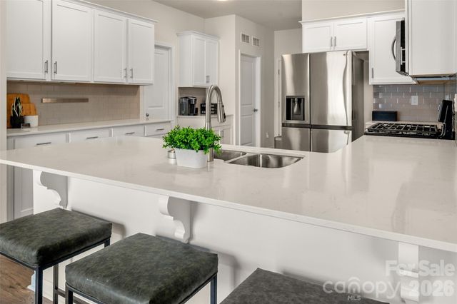 9529 Cotswood Place, Gastonia, NC 28056