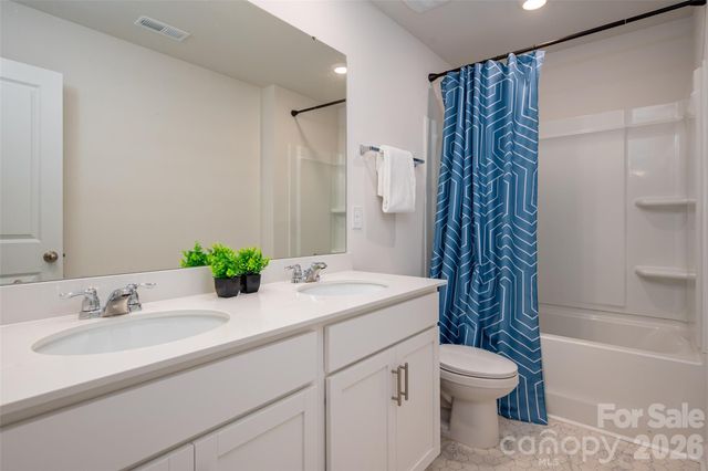 9529 Cotswood Place, Gastonia, NC 28056