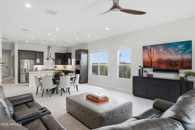 6032 E LONE CACTUS Drive, Phoenix, AZ 85054