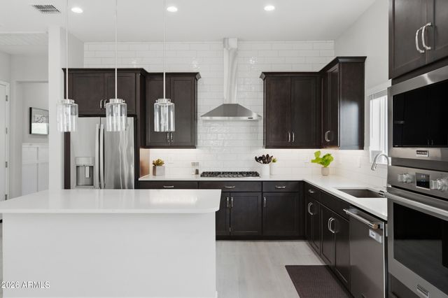 6032 E LONE CACTUS Drive, Phoenix, AZ 85054