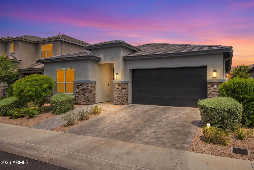 6032 E LONE CACTUS Drive, Phoenix, AZ 85054 — photo 2