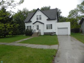 372 8th Avenue N, Casselton, ND 58012