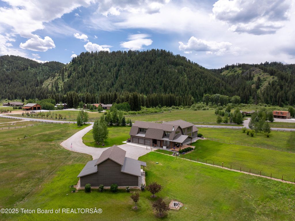 293 SALT RIVER RANCH Lane, Thayne, WY 83127 photo 5