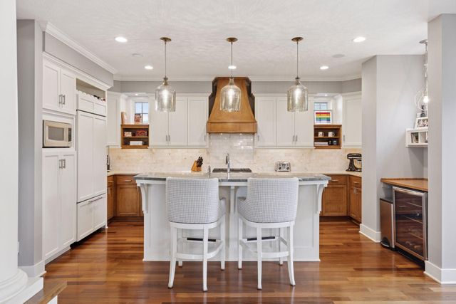 2414 W 42nd Street, Minneapolis, MN 55410