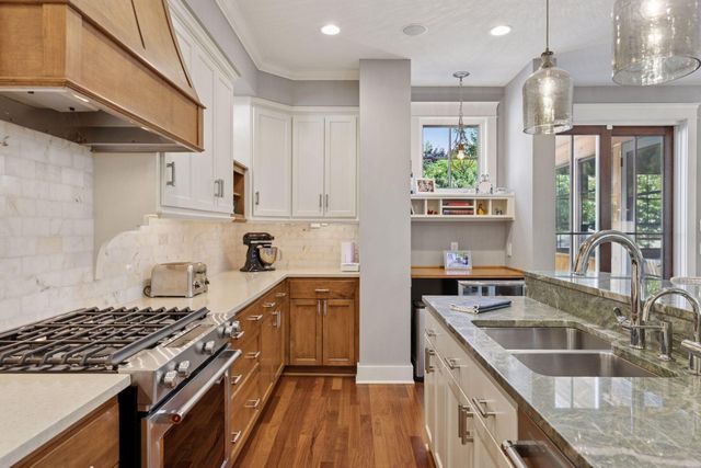 2414 W 42nd Street, Minneapolis, MN 55410