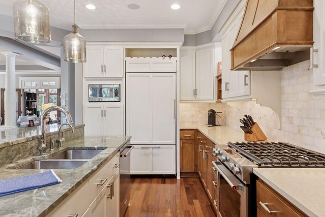 2414 W 42nd Street, Minneapolis, MN 55410