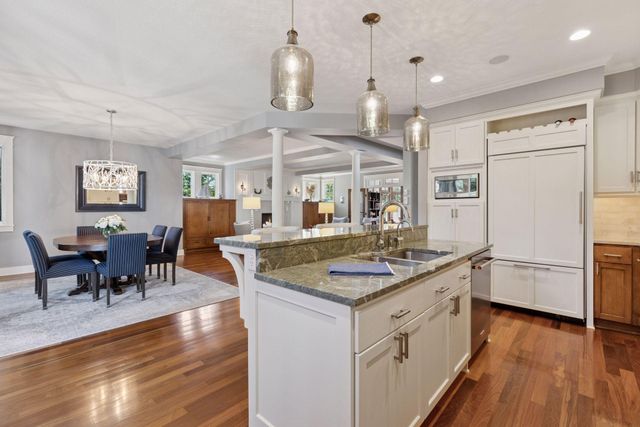 2414 W 42nd Street, Minneapolis, MN 55410