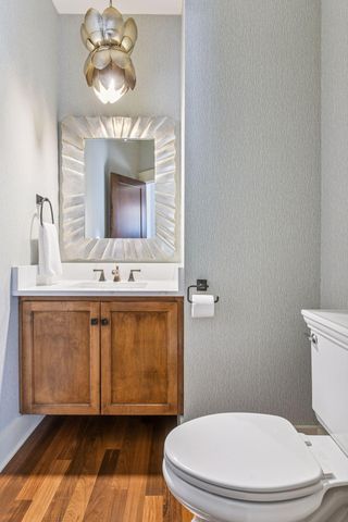 2414 W 42nd Street, Minneapolis, MN 55410