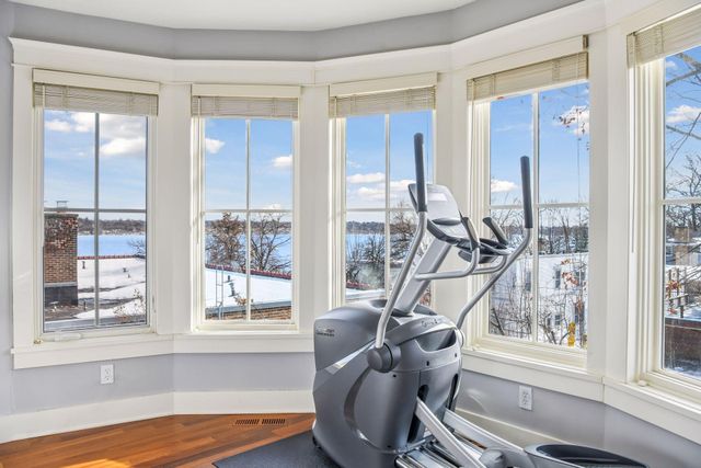 2414 W 42nd Street, Minneapolis, MN 55410