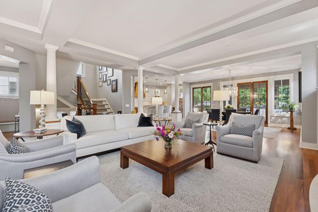 2414 W 42nd Street, Minneapolis, MN 55410