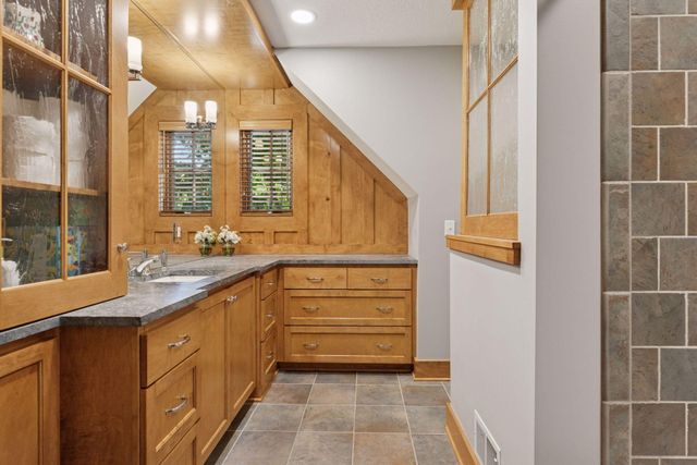 2414 W 42nd Street, Minneapolis, MN 55410