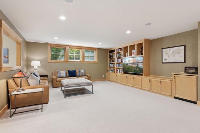 2414 W 42nd Street, Minneapolis, MN 55410