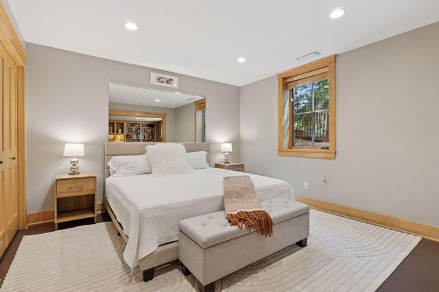 2414 W 42nd Street, Minneapolis, MN 55410