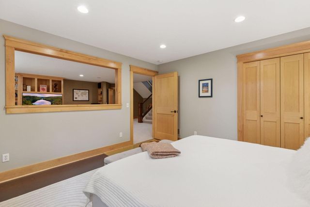 2414 W 42nd Street, Minneapolis, MN 55410