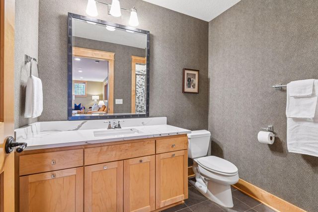 2414 W 42nd Street, Minneapolis, MN 55410