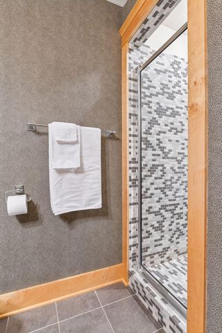 2414 W 42nd Street, Minneapolis, MN 55410