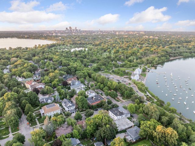 2414 W 42nd Street, Minneapolis, MN 55410