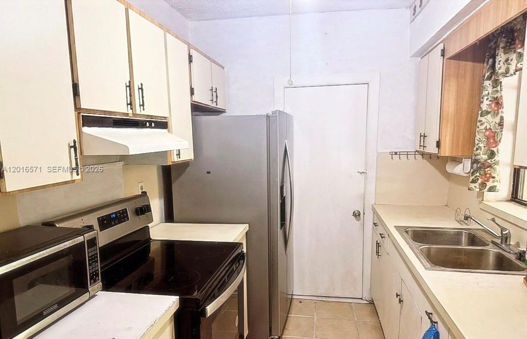 Image 2 of property listing at 50 E 44th St, Hialeah, FL 33013