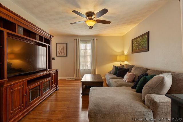 3609 Doe Run Way, New Albany, IN 47150