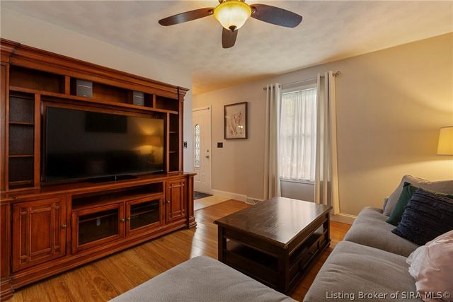 3609 Doe Run Way, New Albany, IN 47150