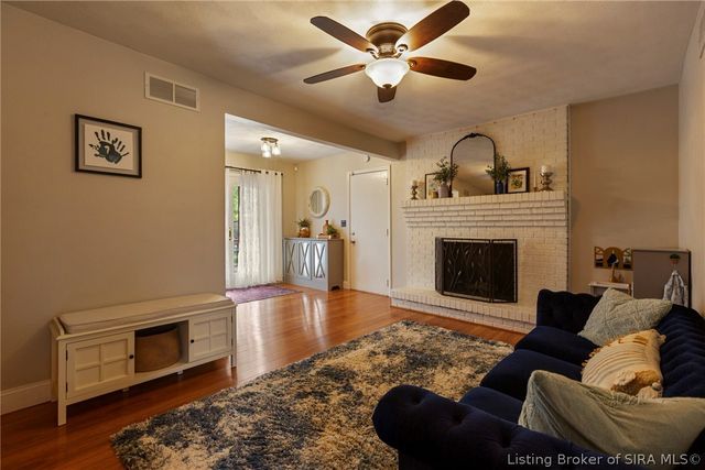 3609 Doe Run Way, New Albany, IN 47150