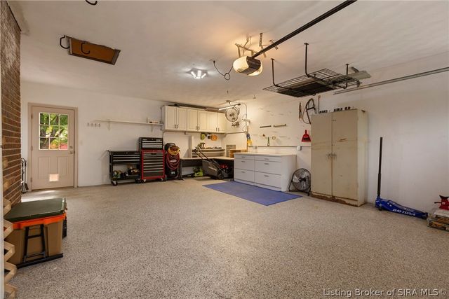 3609 Doe Run Way, New Albany, IN 47150