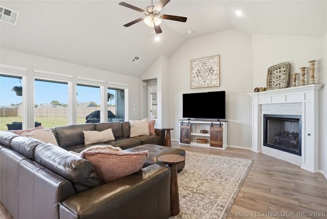 3456 E 154th Street S, Bixby, OK 74008