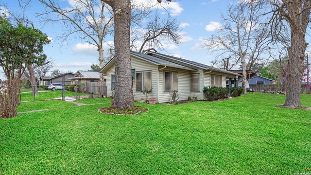 310 Randolph, Schertz, TX 78154