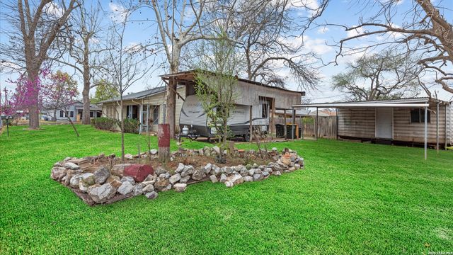 310 Randolph, Schertz, TX 78154