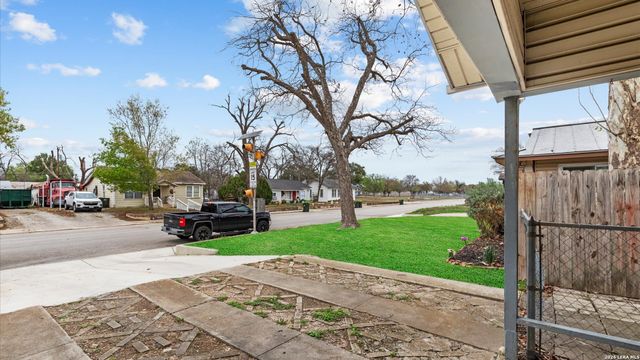 310 Randolph, Schertz, TX 78154