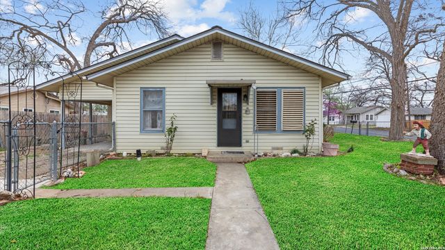 310 Randolph, Schertz, TX 78154