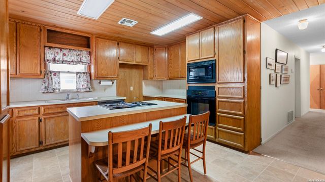 310 Randolph, Schertz, TX 78154