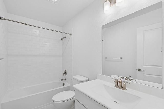 3304 Wickfield Pass Lane, League City, TX 77573