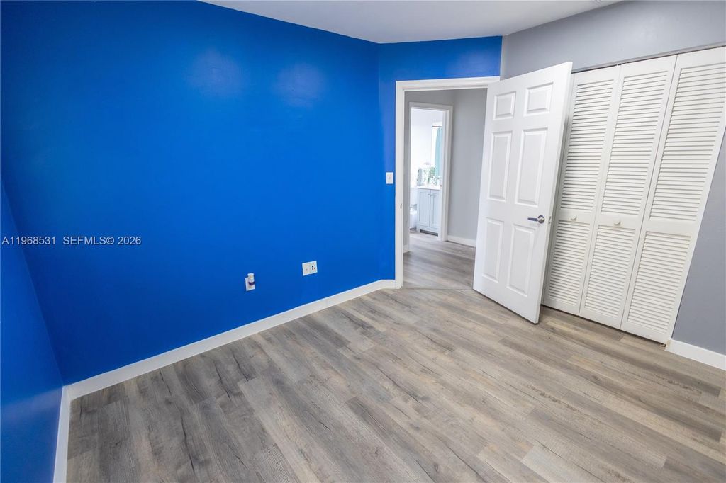 Image 17 of property listing at 16831 SW 139th Pl, Miami, FL 33177