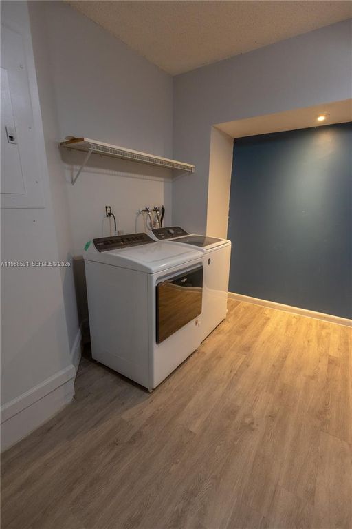 Image 23 of property listing at 16831 SW 139th Pl, Miami, FL 33177