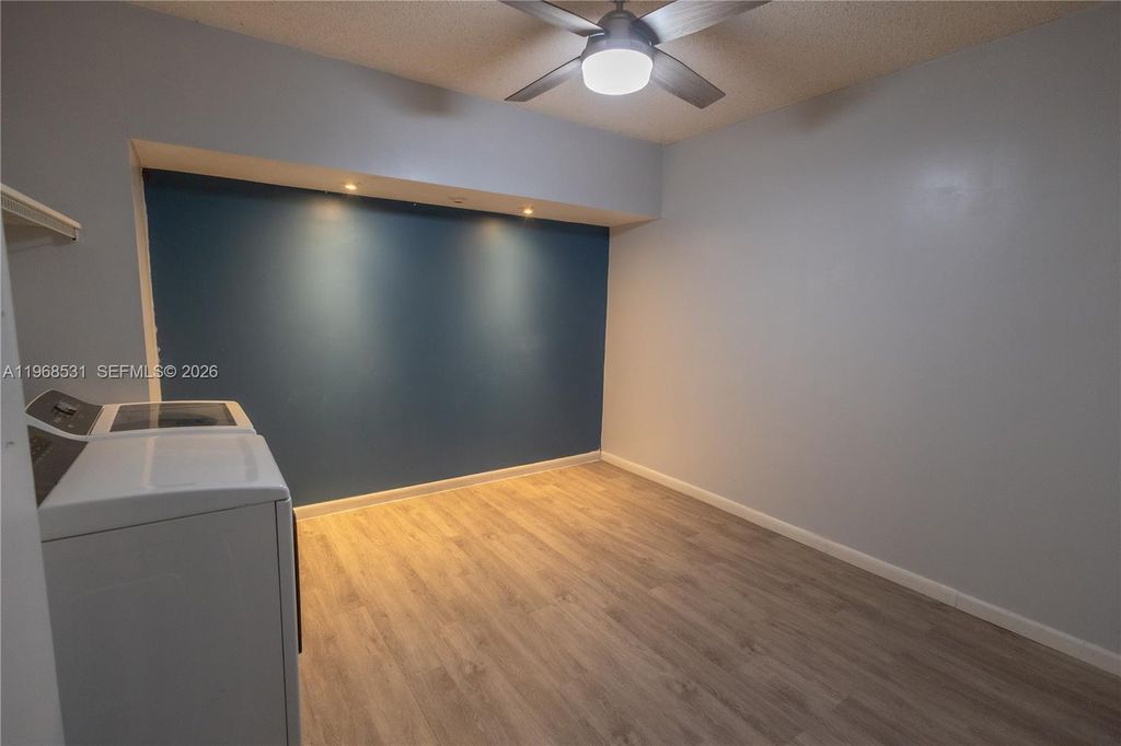 Image 25 of property listing at 16831 SW 139th Pl, Miami, FL 33177