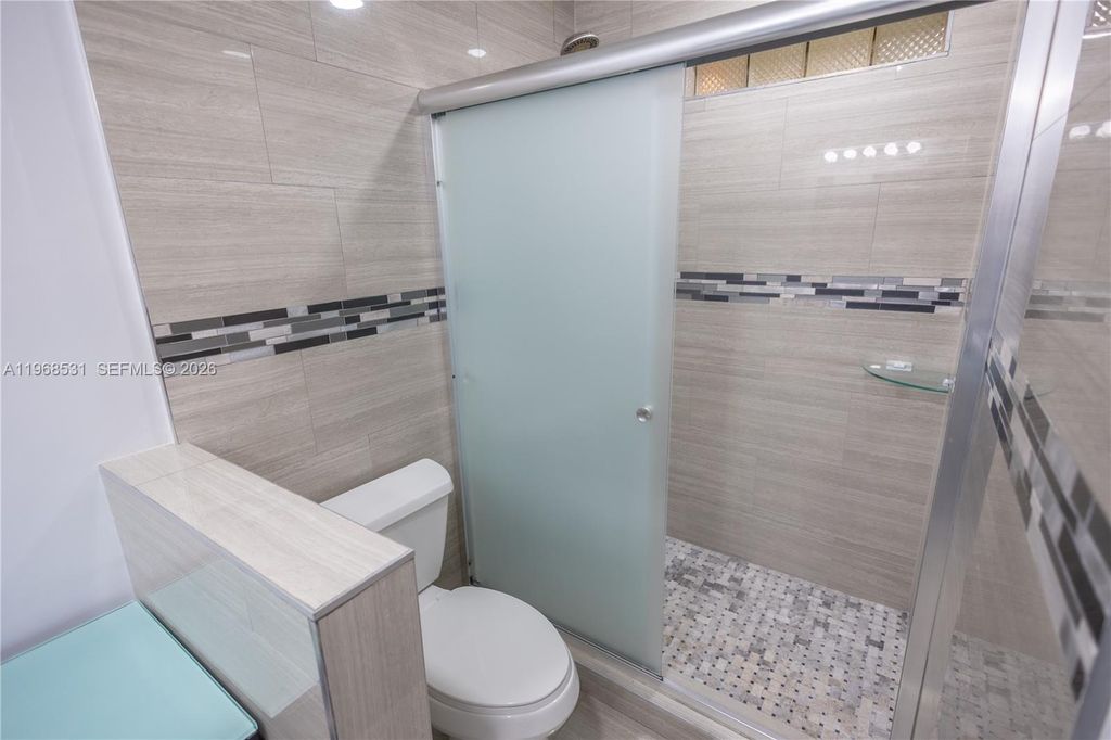 Image 28 of property listing at 16831 SW 139th Pl, Miami, FL 33177