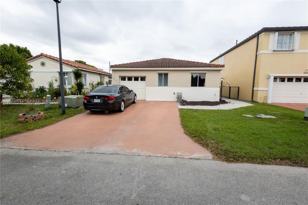 Image 31 of property listing at 16831 SW 139th Pl, Miami, FL 33177