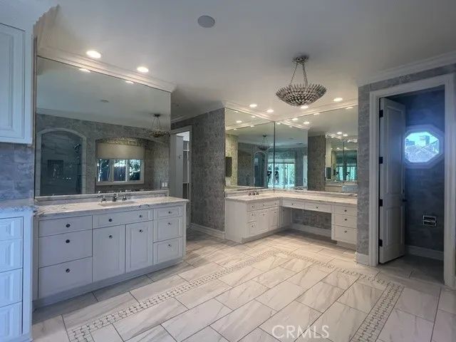 30 Burning Tree Lane, Newport Beach, CA 92660